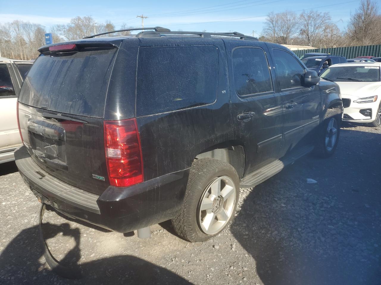 Image 3 of 2010 CHEVROLET TAHOE K1500 LT 2010 with VIN 1GNUKBE06AR196966