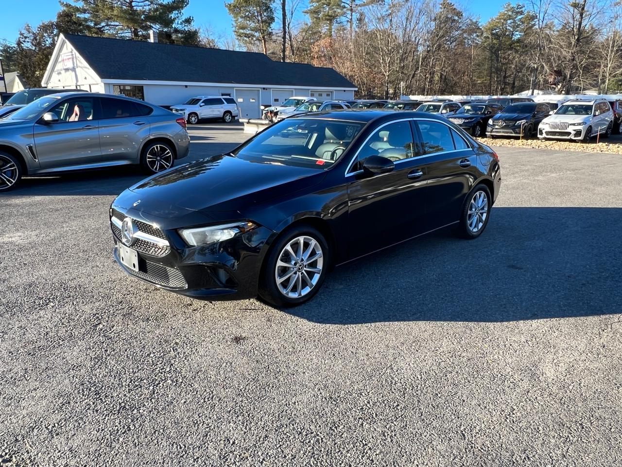 Image 1 of 2019 MERCEDES-BENZ A 220 4MATIC 2019 with VIN WDD3G4FB1KW003035