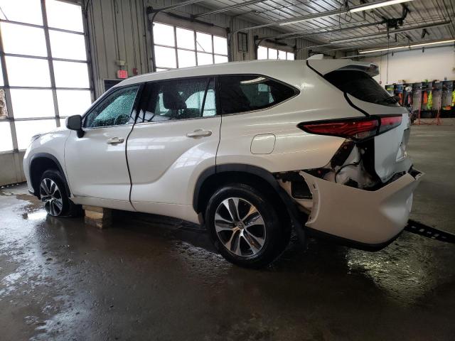 Image 2 of 2022 TOYOTA HIGHLANDER XLE 2022 with VIN 5TDGZRBH3NS563544