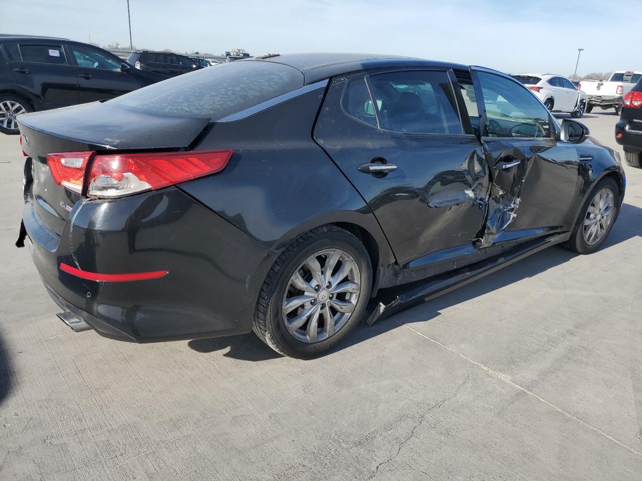 Image 3 of 2015 KIA OPTIMA EX 2015 with VIN 5XXGN4A72FG389167