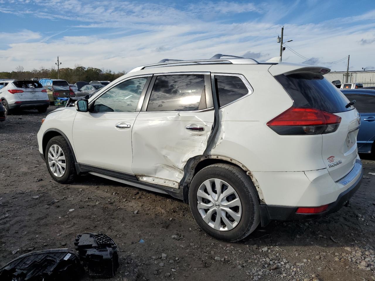 Image 2 of 2017 NISSAN ROGUE S 2017 with VIN JN8AT2MT6HW134651