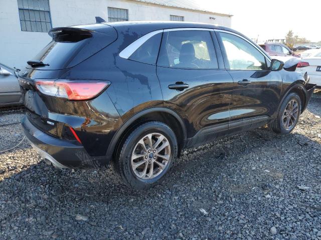 Image 3 of 2020 FORD ESCAPE SE 2020 with VIN 1FMCU9G66LUC45412