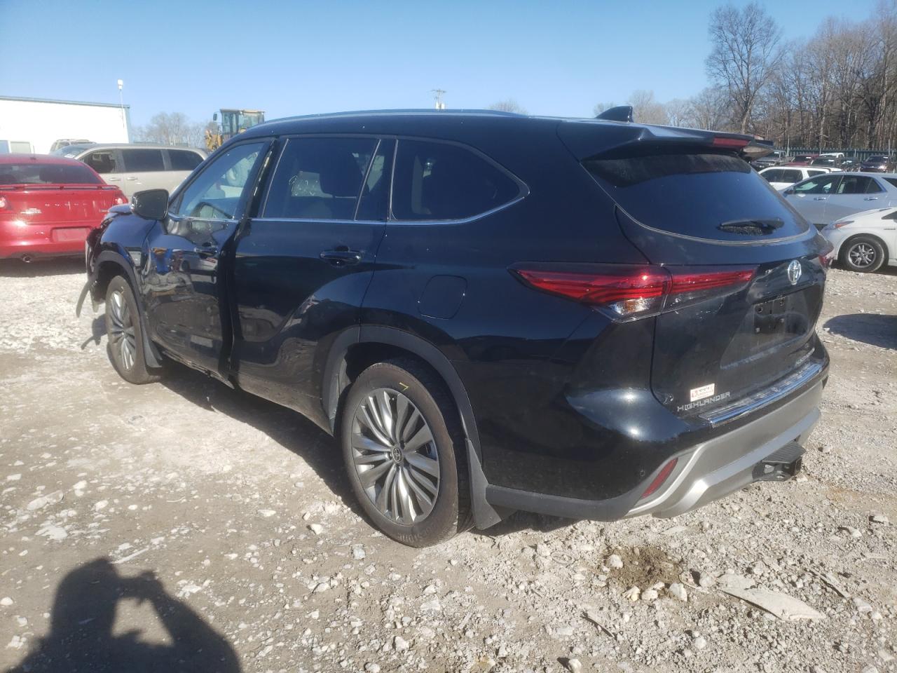 Изображение 2 2023 TOYOTA HIGHLANDER L 2023 с VIN 5TDKDRBH1PS003534