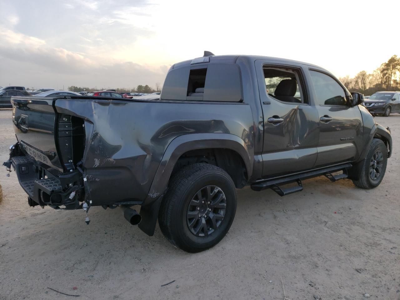 Obraz 3 z Toyota Tacoma Double Cab 2022 z VIN 3TMAZ5CN6NM179065