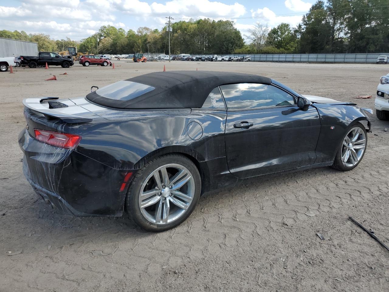 Image 3 of Chevrolet Camaro Lt 2016 with VIN 1G1FD3DS2G0157821