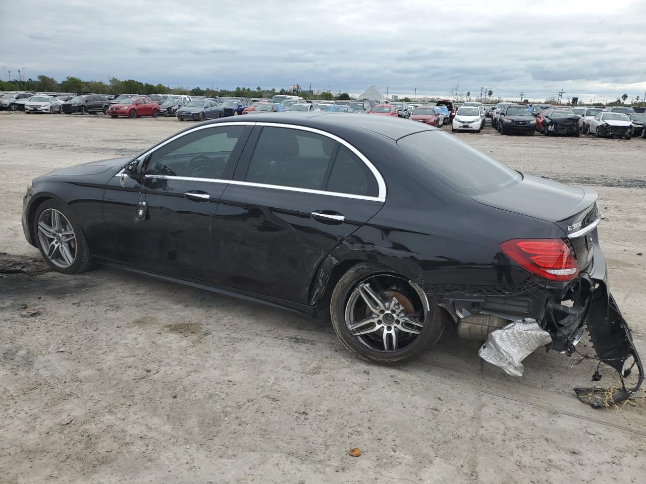 Изображение 2 2018 MERCEDES-BENZ E 300 4MATIC 2018 с VIN WDDZF4KB7JA399387