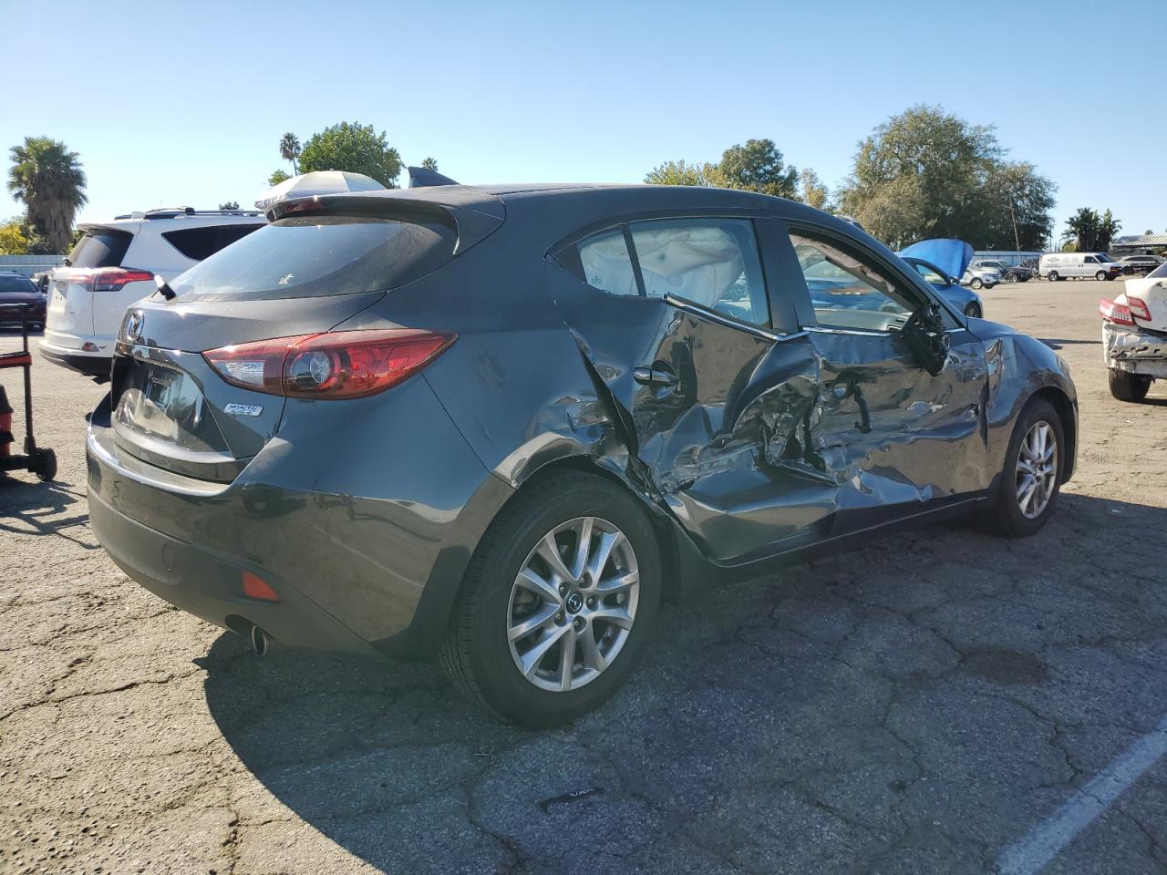Obraz 3 z 2016 MAZDA 3 GRAND TOURING 2016 z VIN JM1BM1N76G1288846