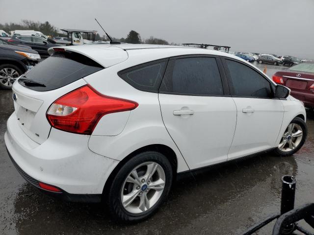 Image 3 of 2014 FORD FOCUS SE 2014 with VIN 1FADP3K2XEL152425