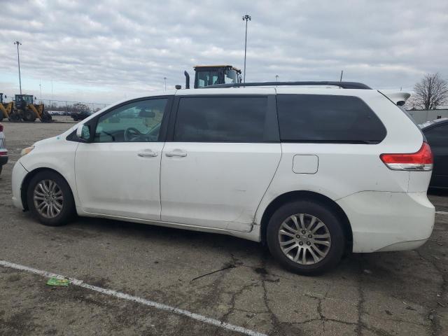 Obraz 2 z 2011 TOYOTA SIENNA XLE 2011 z VIN 5TDYK3DC4BS105482