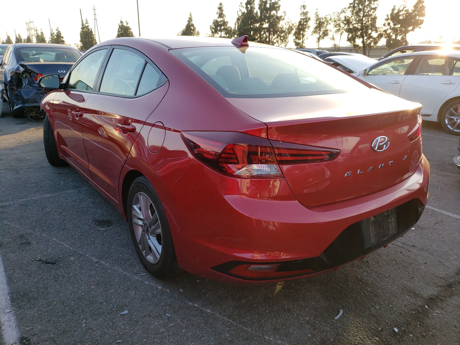 Image 3 of 2019 HYUNDAI ELANTRA SEL 2019 with VIN 5NPD84LF8KH480019