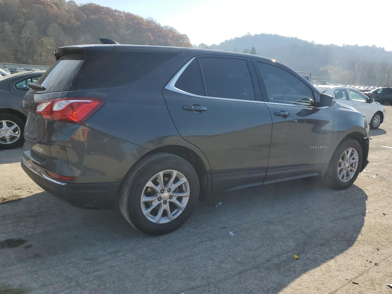Image 3 of 2019 CHEVROLET EQUINOX LT 2019 with VIN 3GNAXJEVXKS628581
