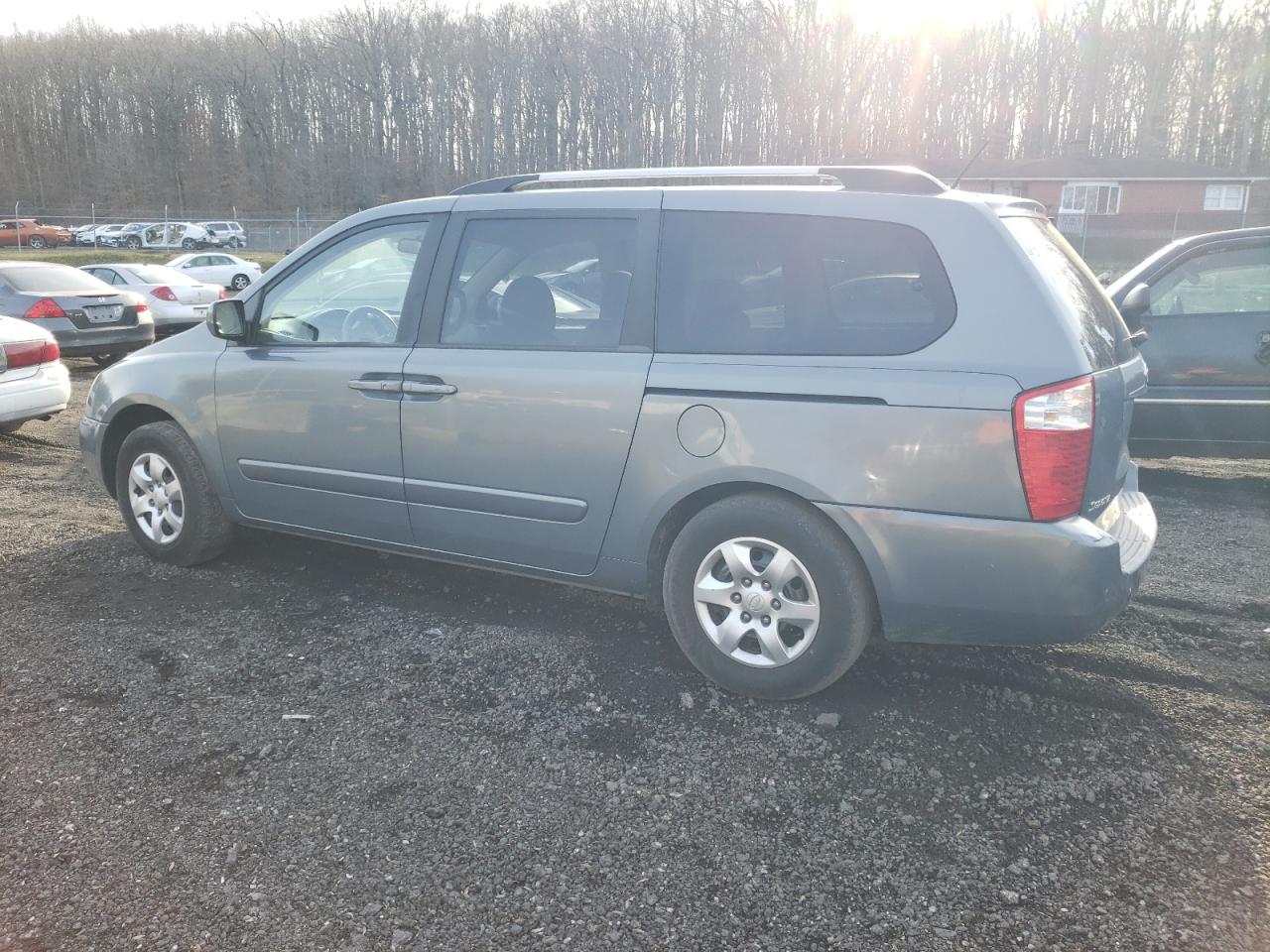 Изображение 2 2009 KIA SEDONA EX 2009 с VIN KNDMB233696311052