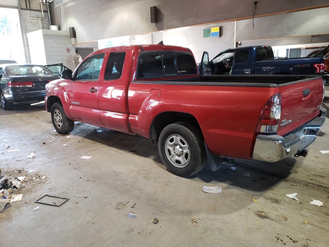 Image 2 of 2014 TOYOTA TACOMA ACCESS CAB 2014 with VIN 5TFTX4CN2EX044765