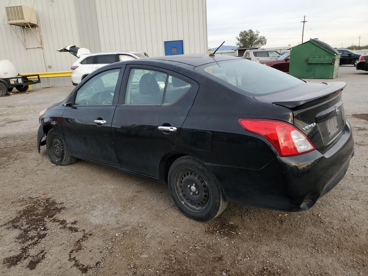Obraz 2 z 2016 NISSAN VERSA S 2016 z VIN 3N1CN7AP2GL905469