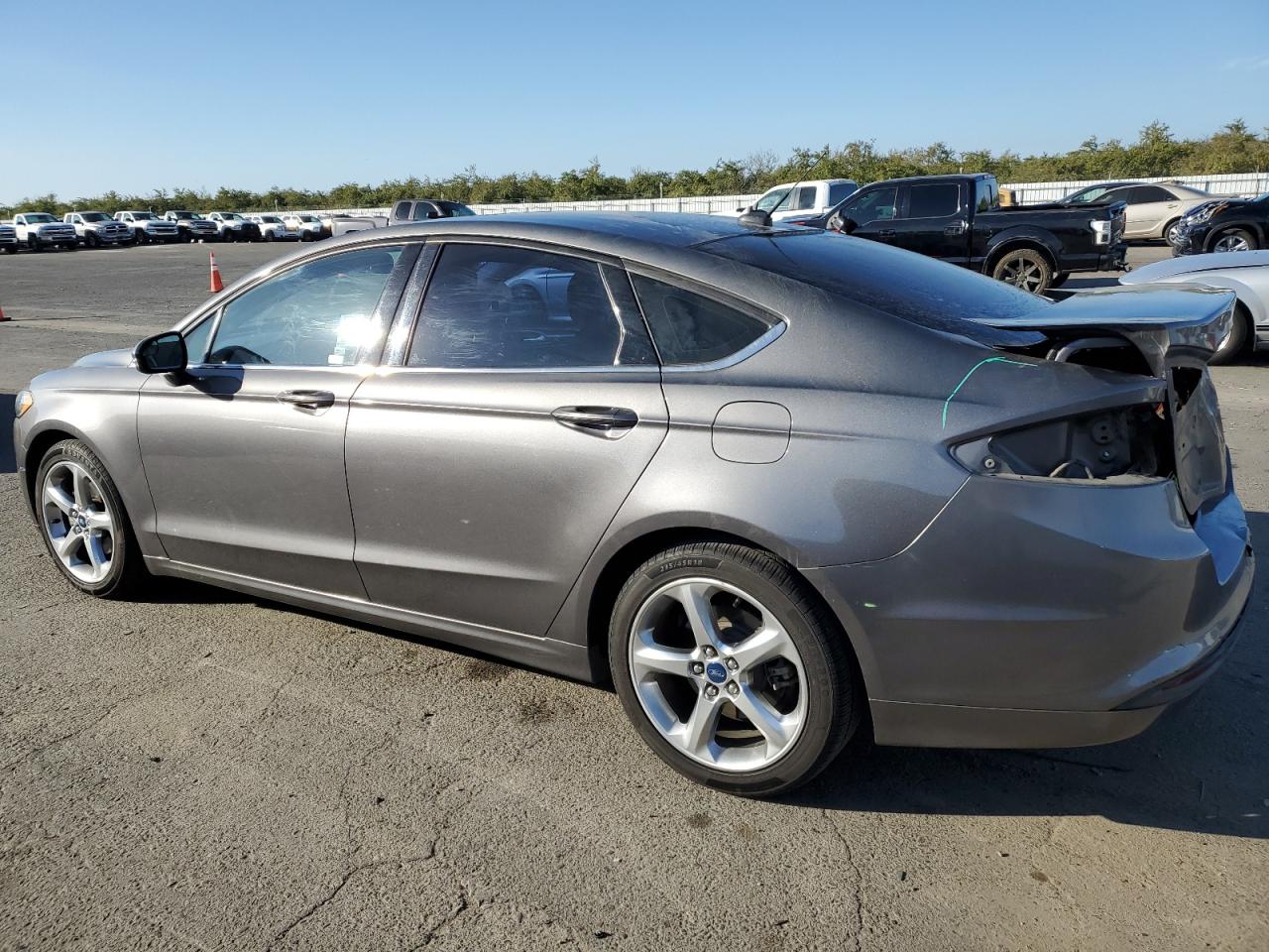 Image 2 of 2013 FORD FUSION SE 2013 with VIN 3FA6P0H73DR273887
