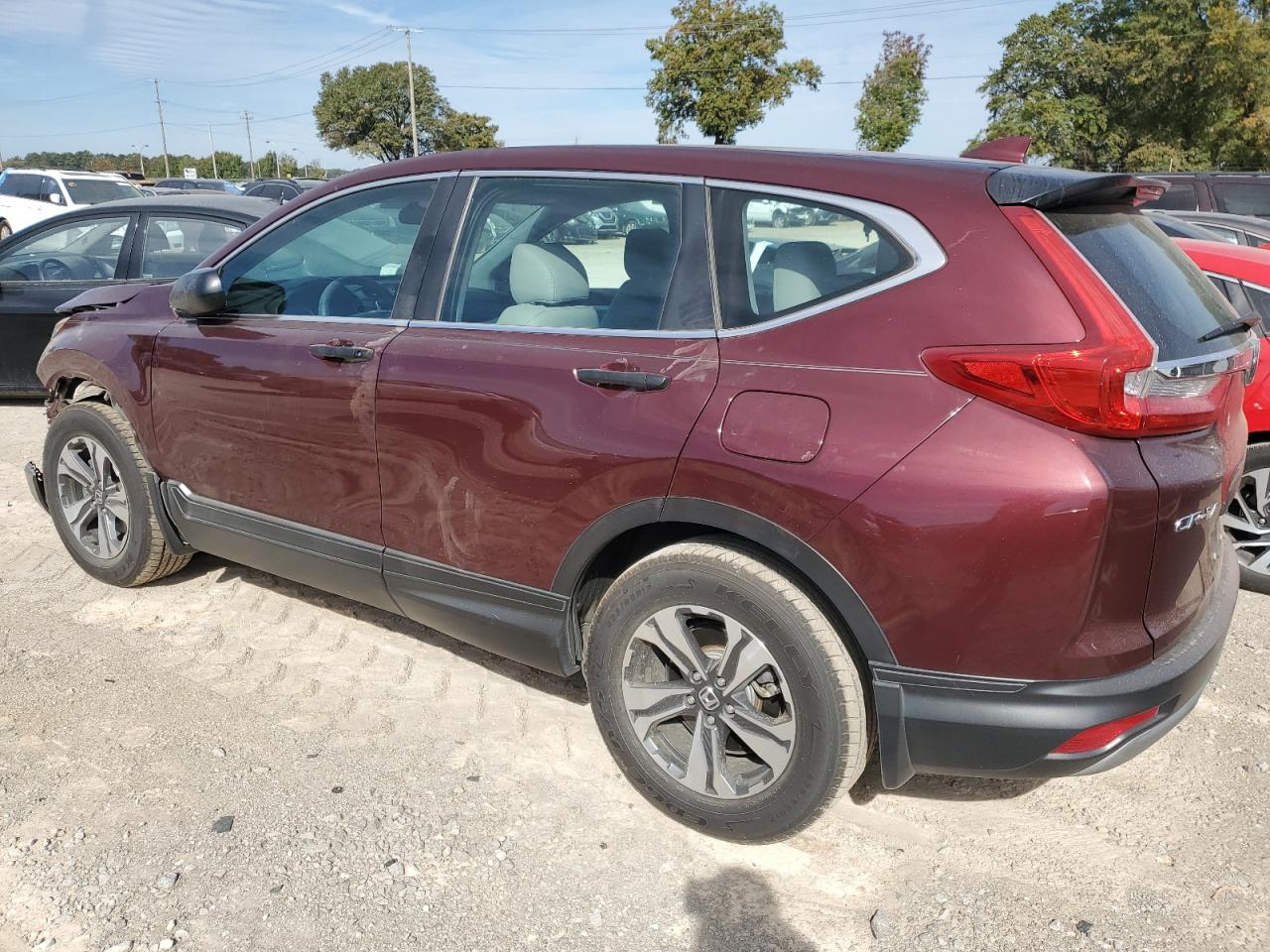 Obraz 2 z 2018 HONDA CR-V LX 2018 z VIN 2HKRW5H38JH406369