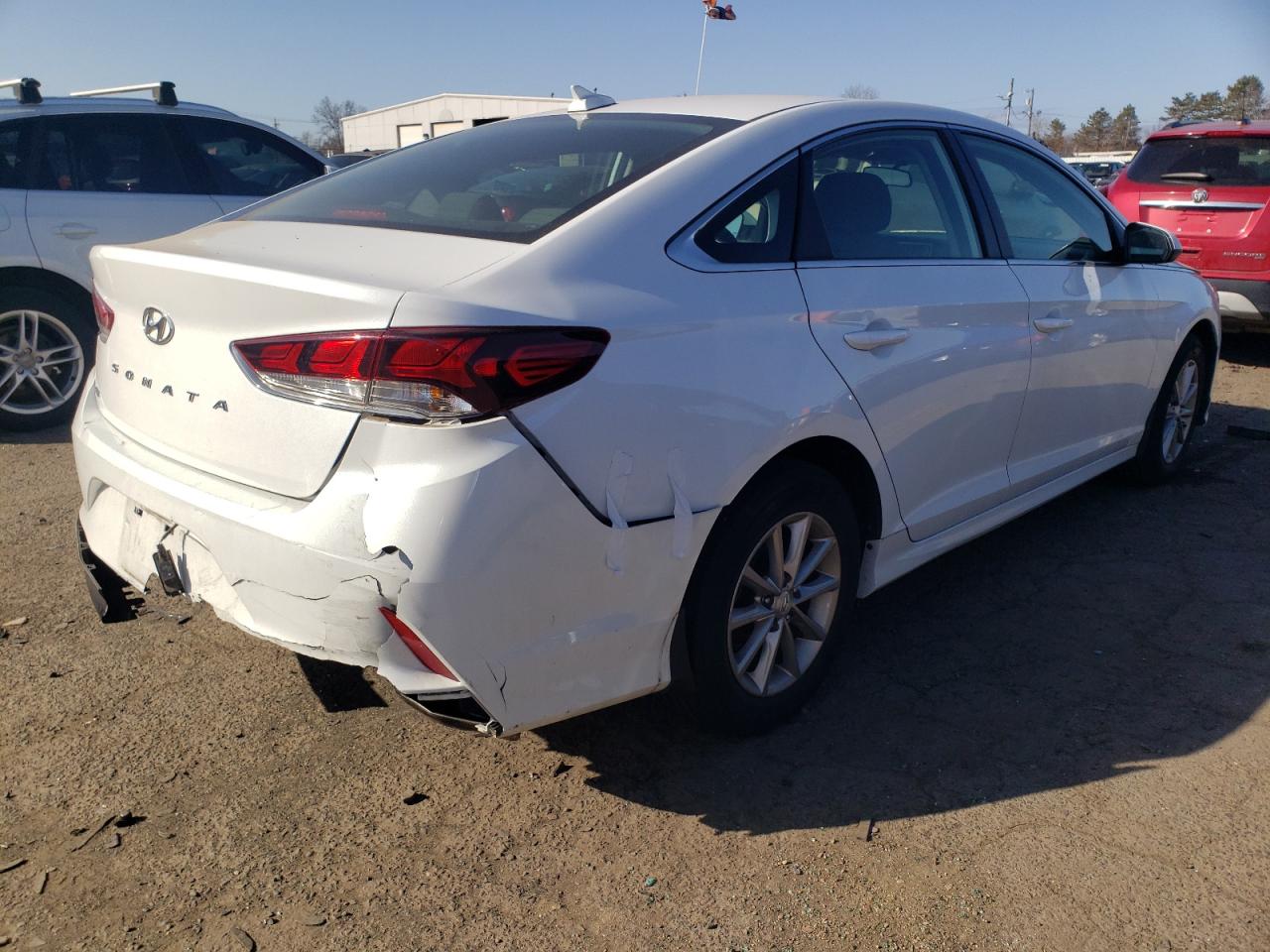Image 3 of 2019 HYUNDAI SONATA SE 2019 with VIN 5NPE24AFXKH796787