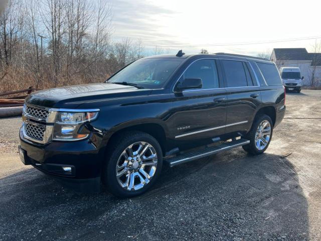 Изображение 2 2018 CHEVROLET TAHOE K1500 LT 2018 с VIN 1GNSKBKC8JR177213
