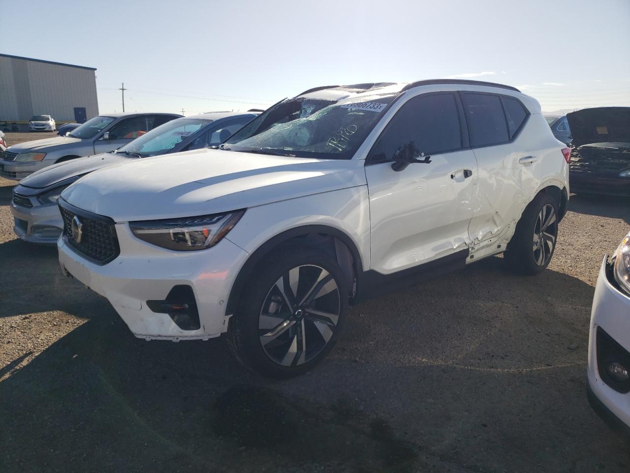 Image 1 of 2023 VOLVO XC40 ULTIMATE 2023 with VIN YV4L12UX0P2020192