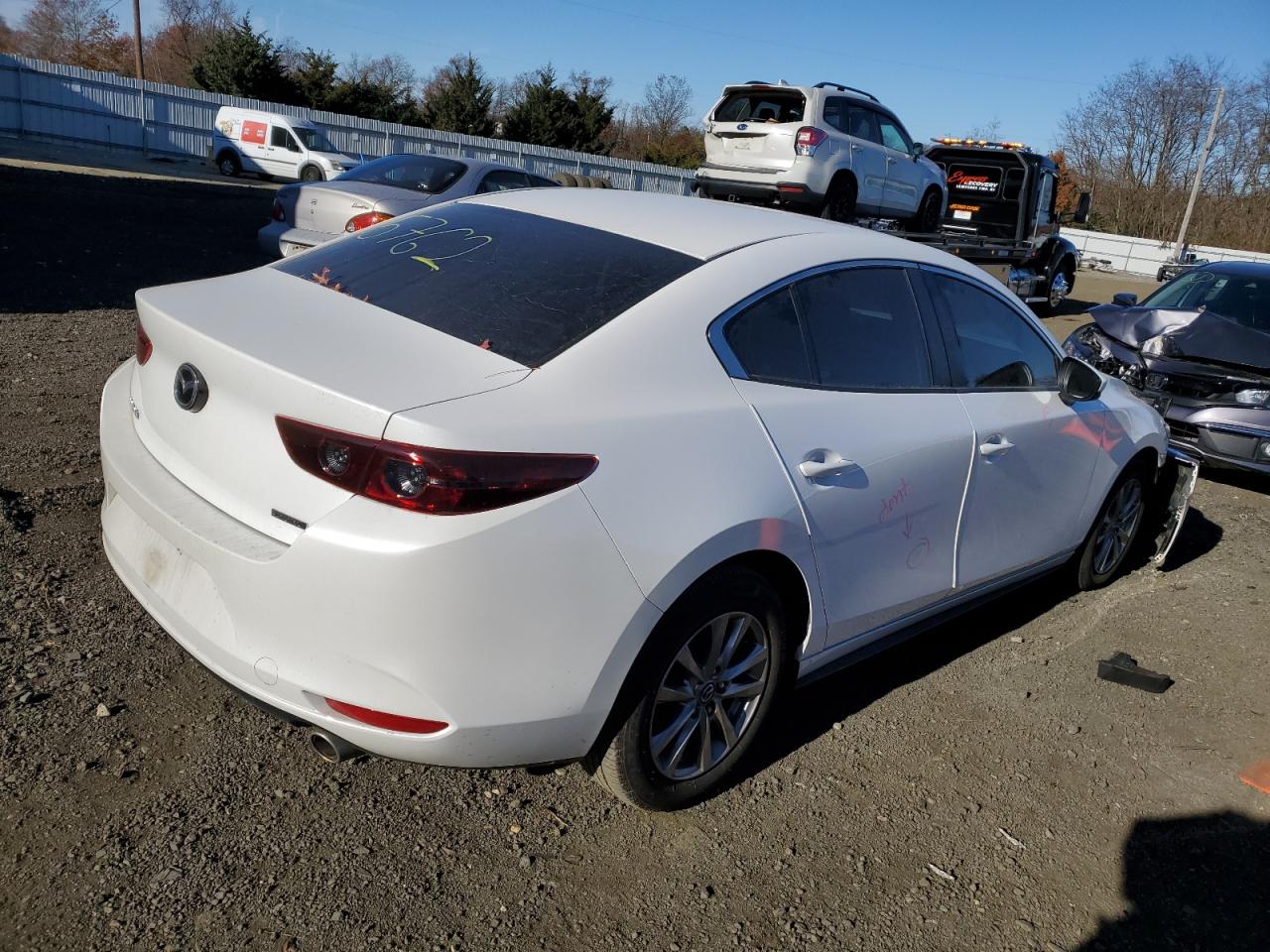 Изображение 3 2019 MAZDA 3  2019 с VIN 3MZBPABLXKM111251
