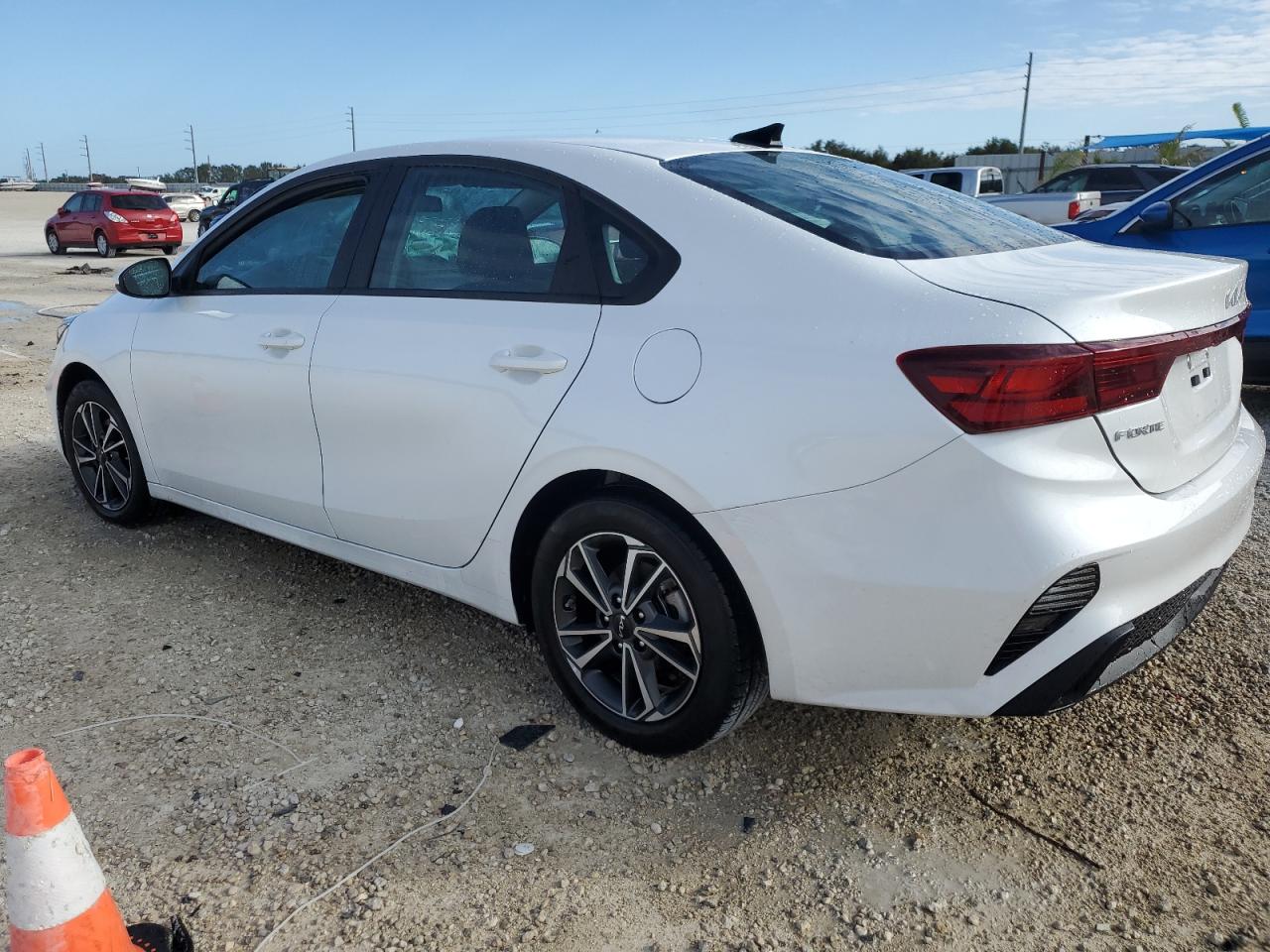 Image 2 of 2023 KIA FORTE LX 2023 with VIN 3KPF24AD7PE555588