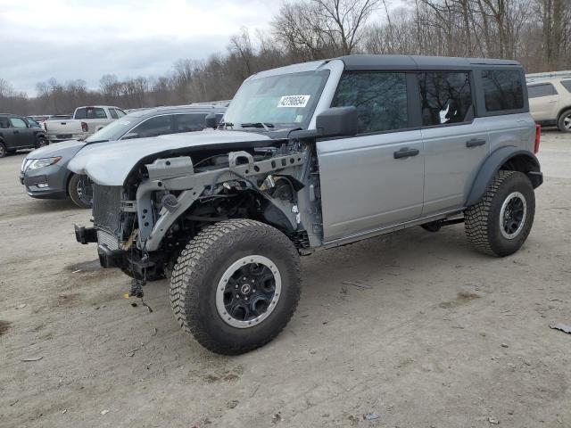 Obraz 1 z 2023 FORD BRONCO BASE 2023 z VIN 1FMEE5DH1PLB16817