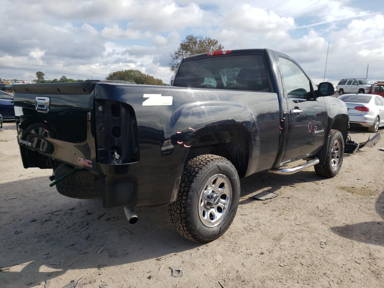 Image 3 of 2011 GMC SIERRA C1500 2011 with VIN 1GTN1TEXXBZ235563