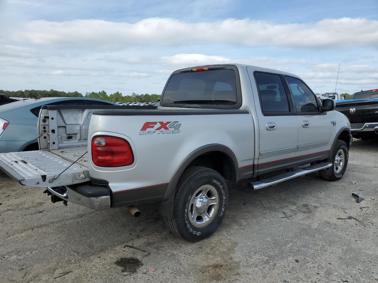 Изображение 3 2003 FORD F150 SUPERCREW 2003 с VIN 1FTRW08L43KA29224