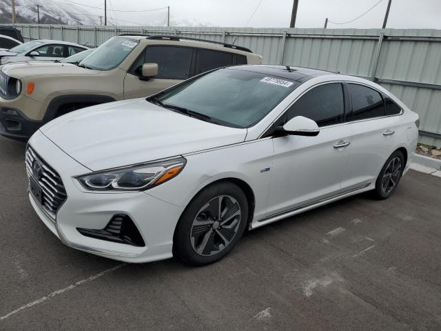 Image 1 of 2019 HYUNDAI SONATA HYBRID 2019 with VIN KMHE34L34KA084729