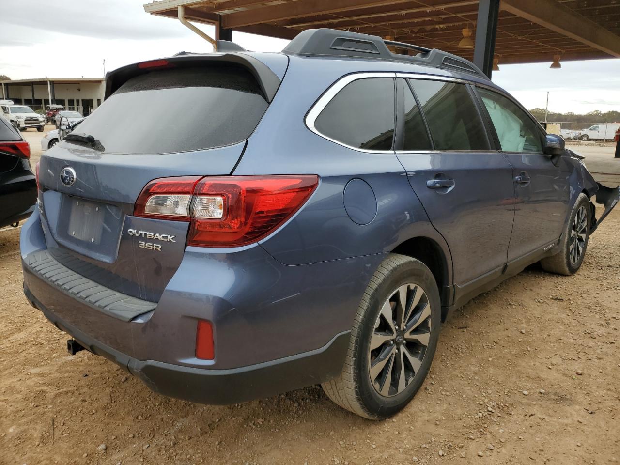 Obraz 3 z 2016 SUBARU OUTBACK 3.6R LIMITED 2016 z VIN 4S4BSENCXG3354017