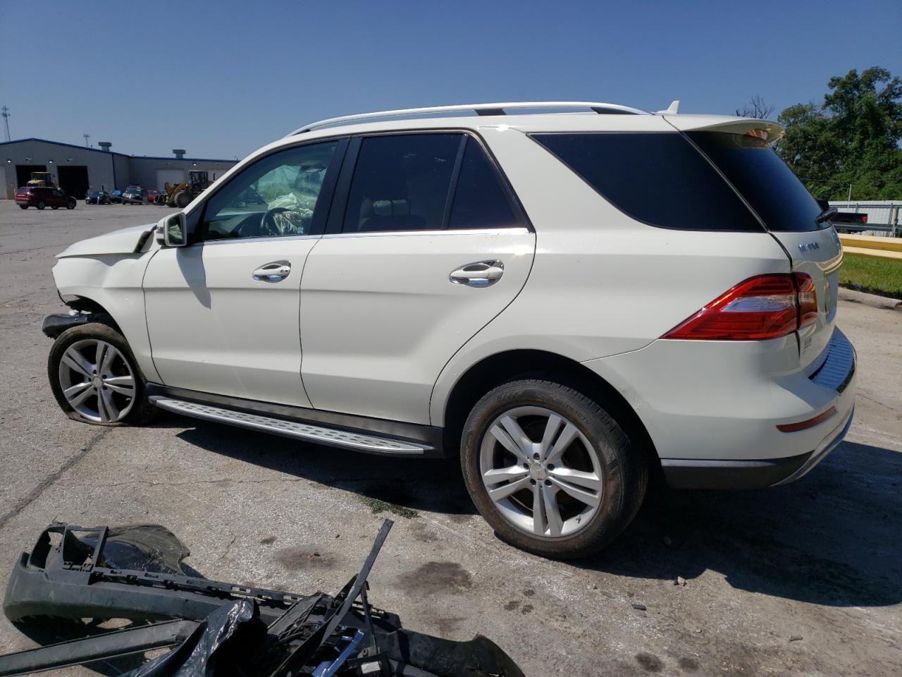 Obraz 2 z 2013 MERCEDES-BENZ ML 350 4MATIC 2013 z VIN 4JGDA5HBXDA209632