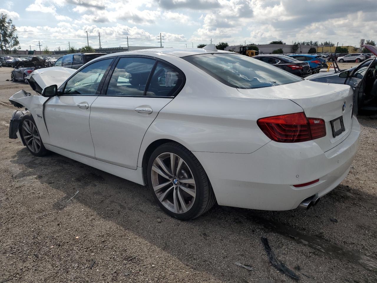 Obraz 2 z 2016 BMW 528 I 2016 z VIN WBA5A5C5XGG354999
