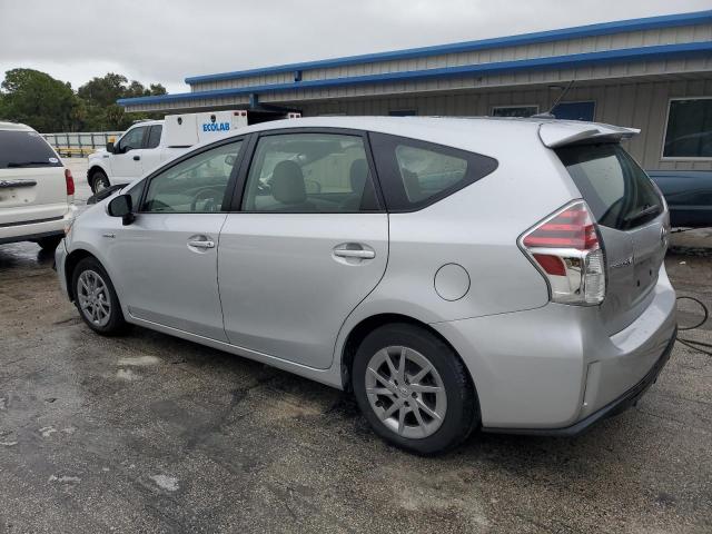 Image 2 of 2015 TOYOTA PRIUS V  2015 with VIN JTDZN3EU5FJ037862