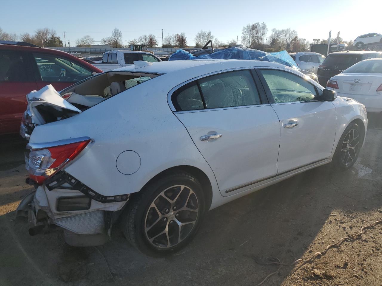 Изображение 3 2016 BUICK LACROSSE SPORT TOURING 2016 с VIN 1G4G45G31GF198834