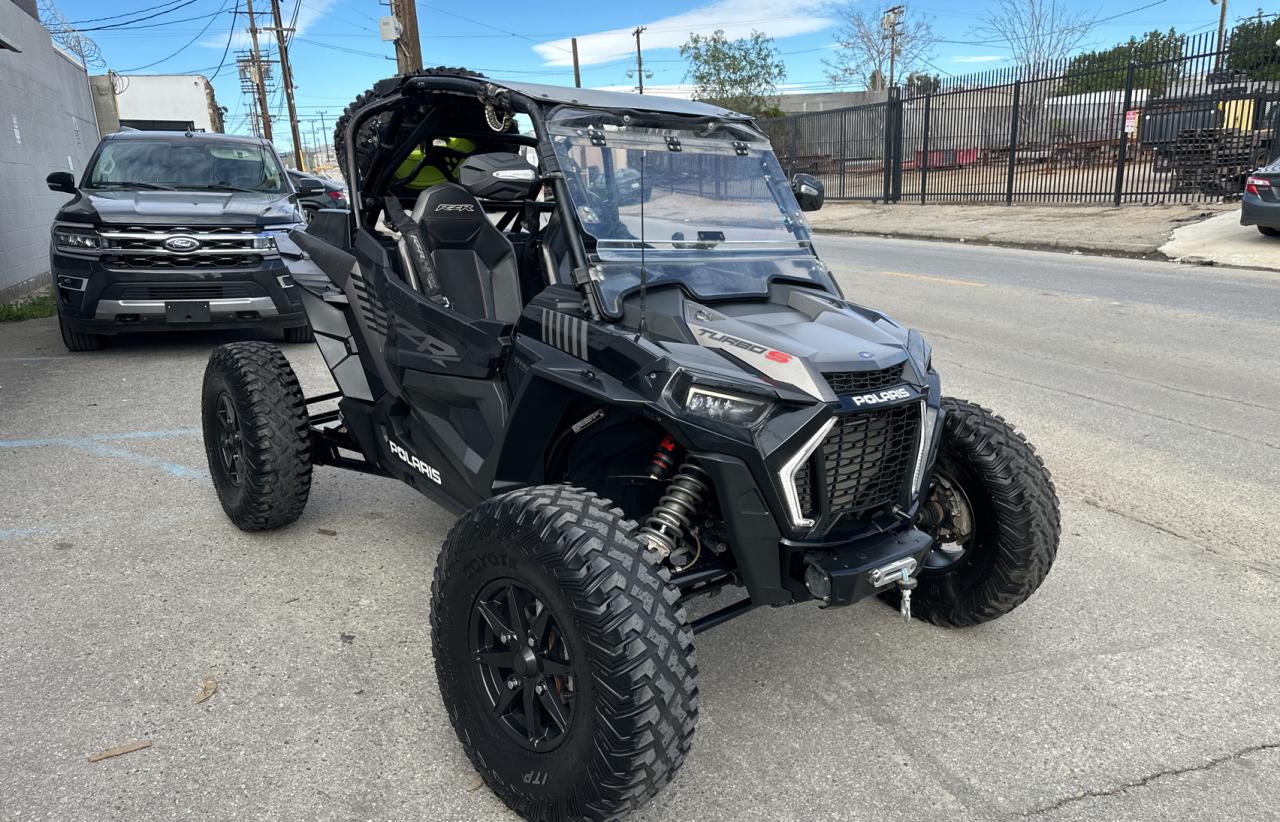 Изображение 2021 POLARIS RZR TURBO S 2021