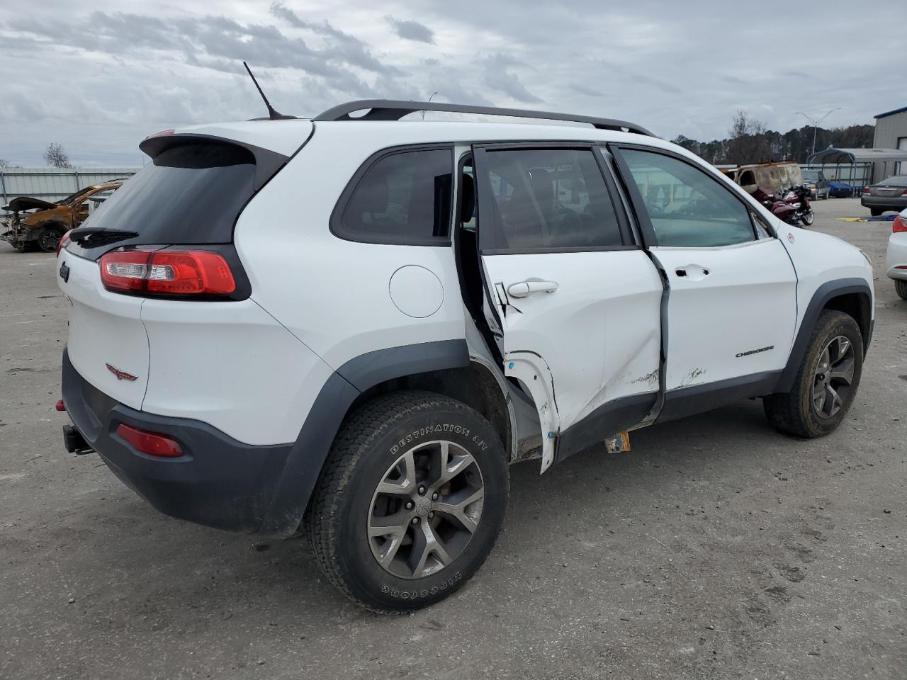Obraz 3 z 2015 JEEP CHEROKEE TRAILHAWK 2015 z VIN 1C4PJMBS0FW757262