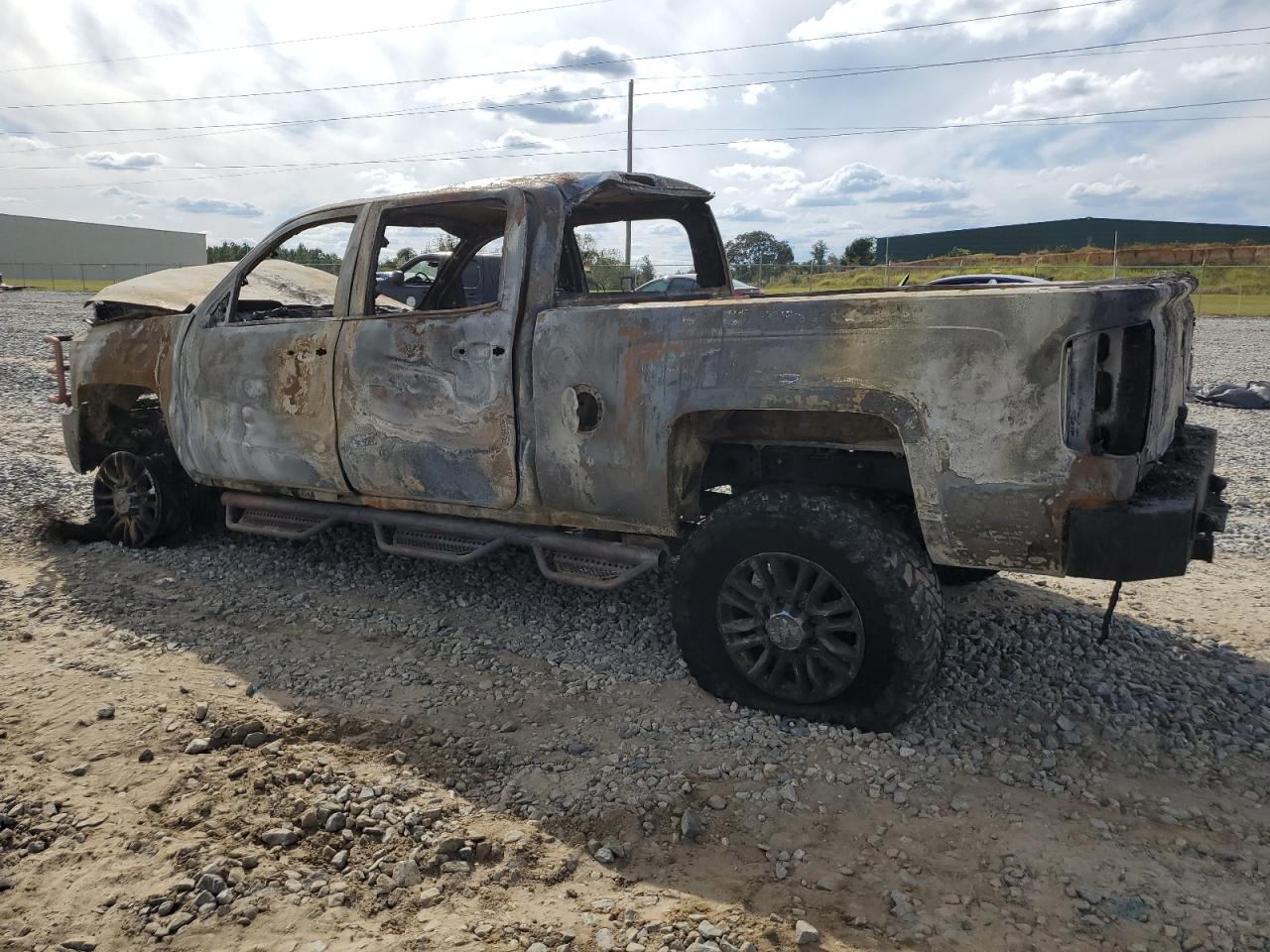Image 2 of 2015 CHEVROLET SILVERADO K2500 HEAVY DUTY LT 2015 with VIN 1GC1KVE88FF178531