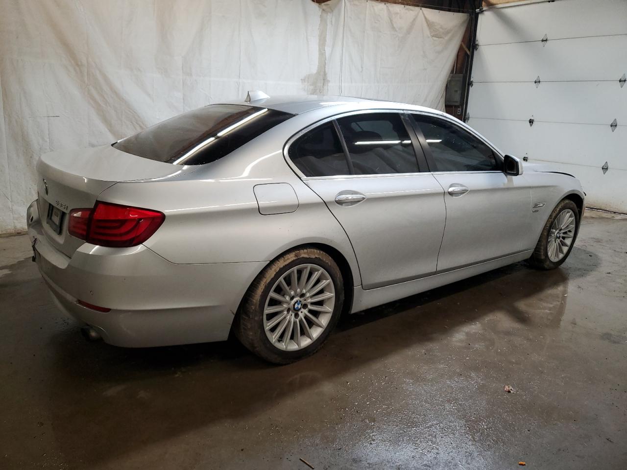 Image 3 of 2011 BMW 535 XI 2011 with VIN WBAFU7C53BC878034