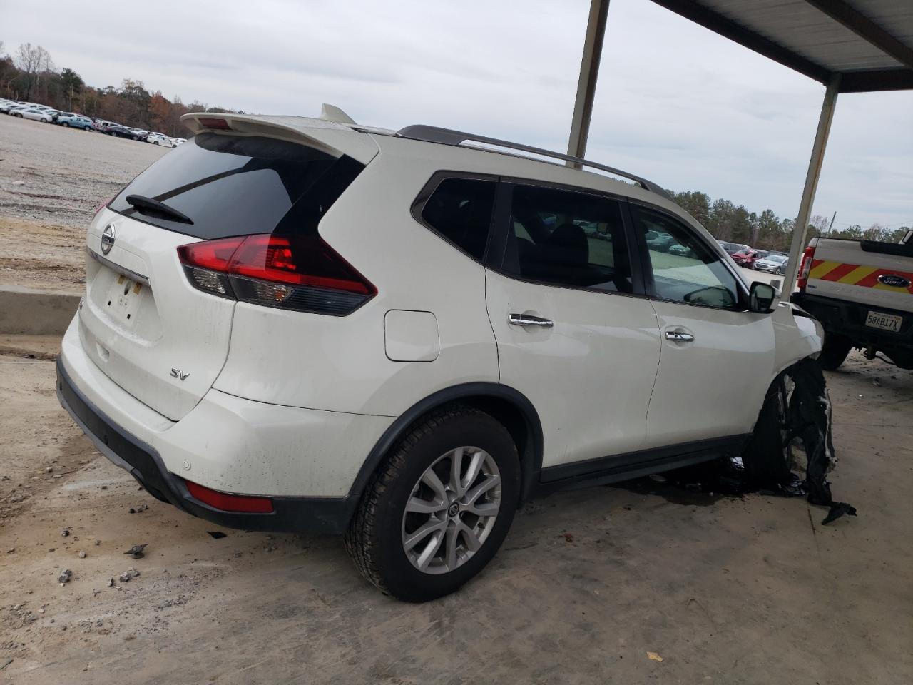 Image 3 of 2019 NISSAN ROGUE S 2019 with VIN KNMAT2MT4KP519431