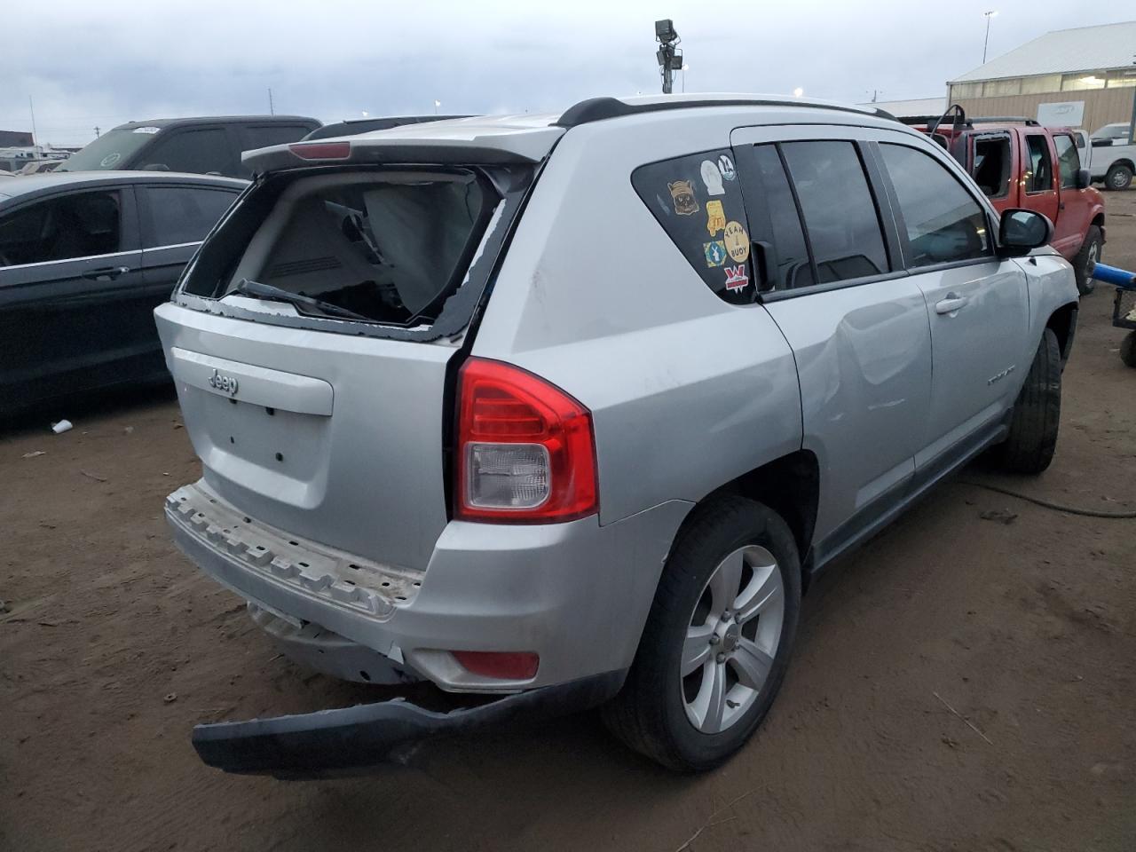 Изображение 3 2011 JEEP COMPASS SPORT 2011 с VIN 1J4NF1FB9BD206944