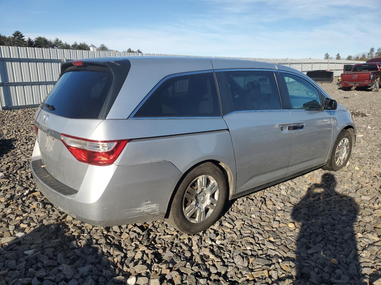 Image 3 of 2013 HONDA ODYSSEY LX 2013 with VIN 5FNRL5H22DB048155