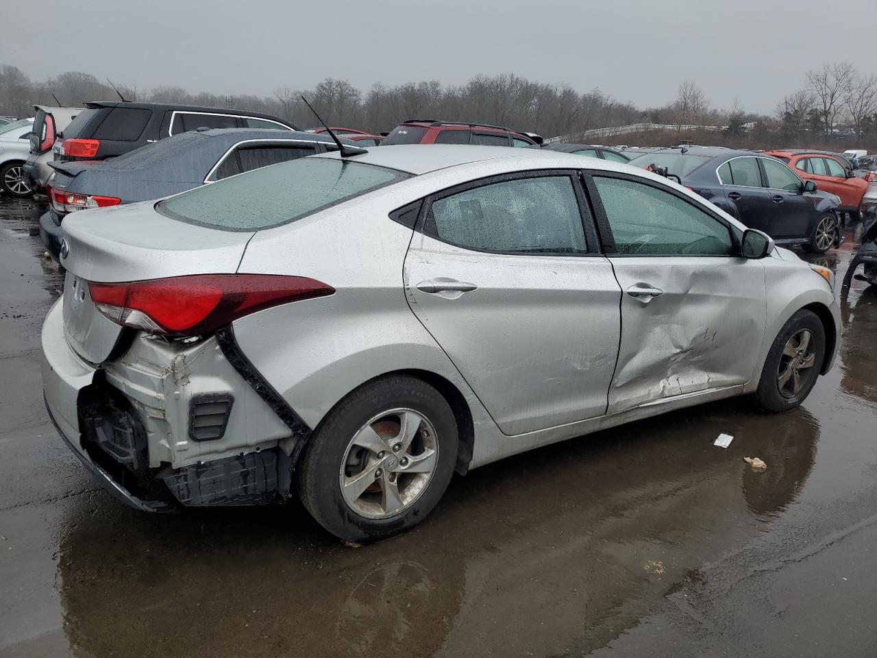 Image 3 of 2015 HYUNDAI ELANTRA SE 2015 with VIN 5NPDH4AE6FH565246