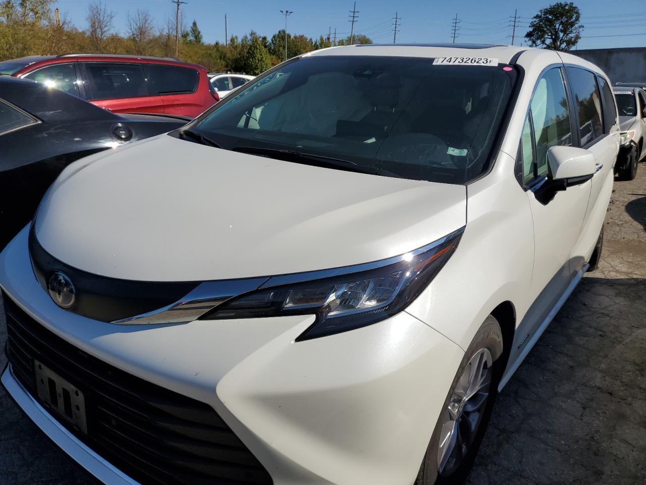 2021 TOYOTA SIENNA XLE 2021 image