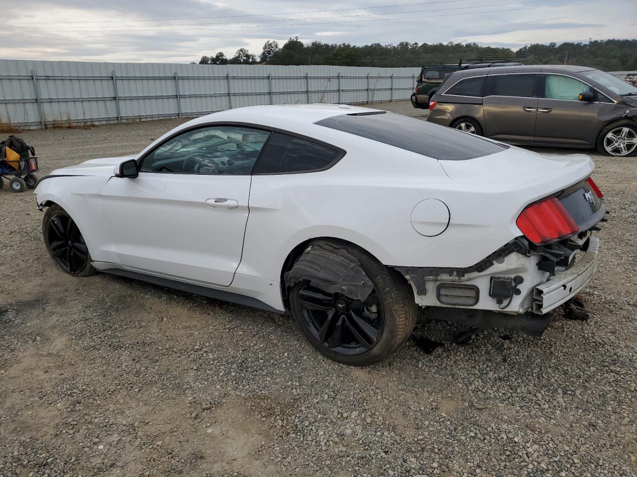 Obraz 2 z 2017 FORD MUSTANG  2017 z VIN 1FA6P8TH5H5214265