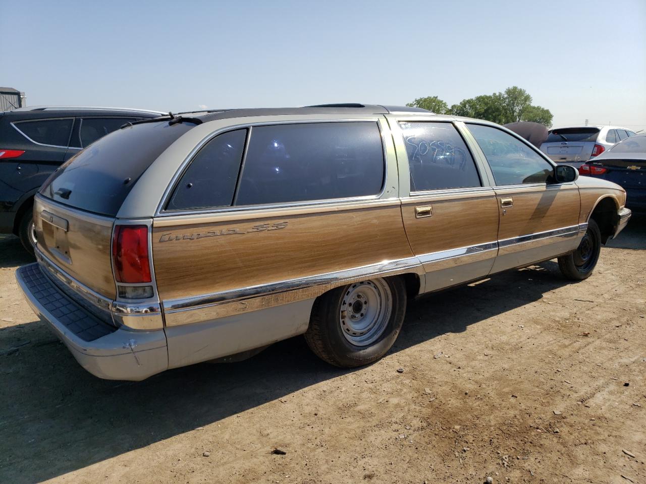 Image 3 of 1996 BUICK ROADMASTER BASE 1996 with VIN 1G4BR82P2TR414870