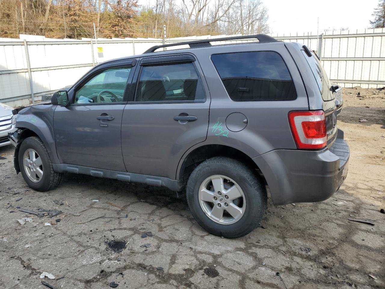 Image 2 of 2011 FORD ESCAPE XLT 2011 with VIN 1FMCU0D70BKA42566