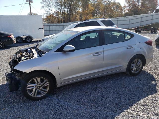 Image 1 of 2019 HYUNDAI ELANTRA SEL 2019 with VIN KMHD84LF6KU743416