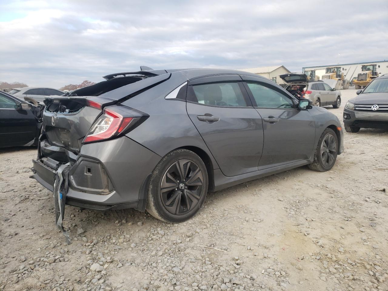 Image 3 of 2018 HONDA CIVIC EX 2018 with VIN SHHFK7H57JU217365