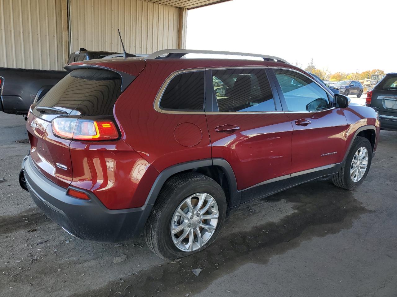 Image 3 of 2019 JEEP CHEROKEE LATITUDE 2019 with VIN 1C4PJMCXXKD127006