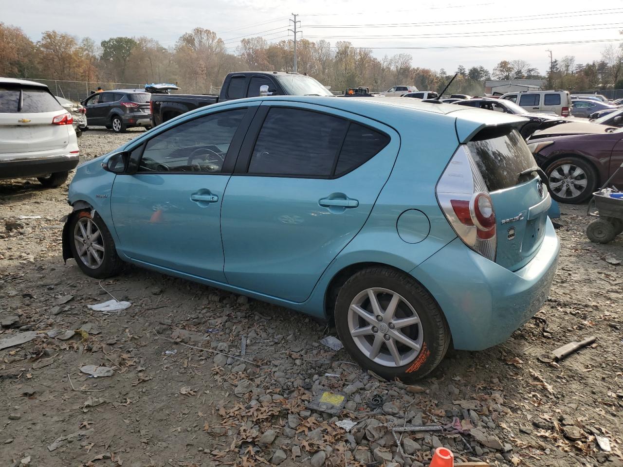 Obraz 2 z 2013 TOYOTA PRIUS C  2013 z VIN JTDKDTB31D1053103